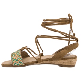 Corina Kötött szandál barna 1