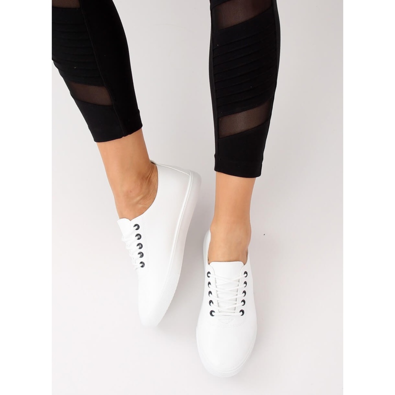 Fehér női cipők WD009 WHITE / NAVY 2