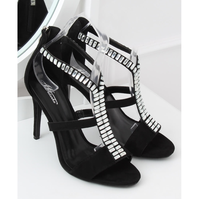 Fekete szandál magassarkún B-60 Black 1