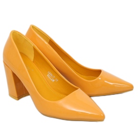 Szivattyúk a sárga oszlopon LE061P Sárga 1