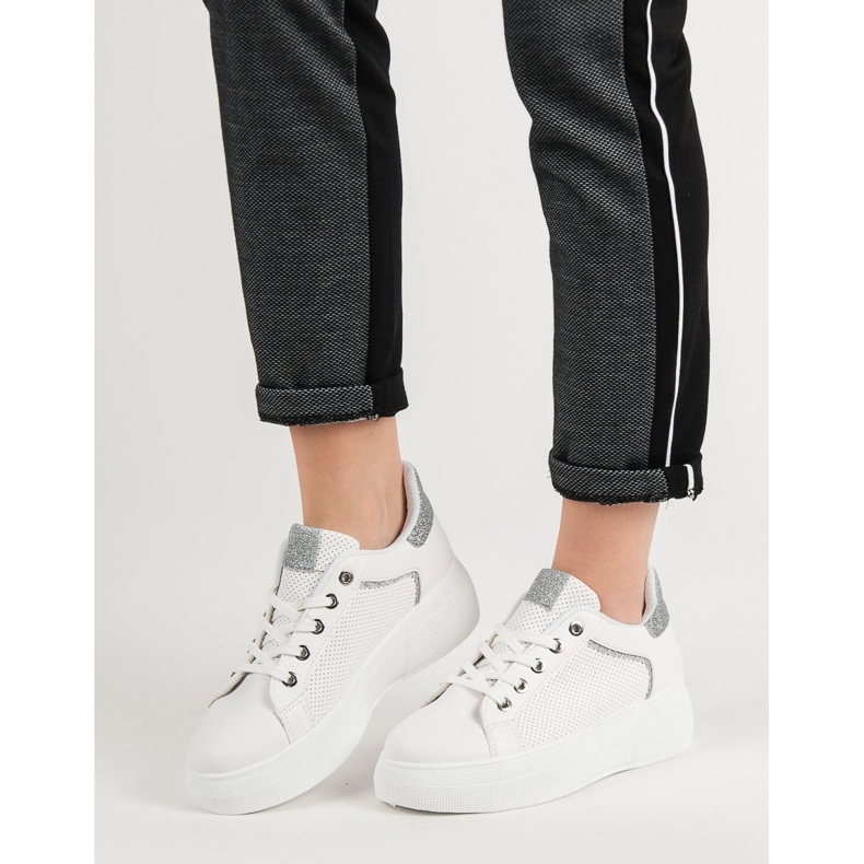 Sportcipő csillogással fehér 1