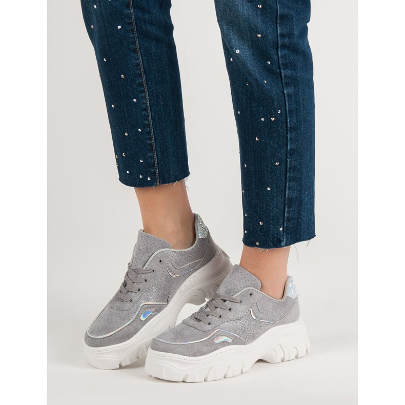 Divatos szürke cipők 1