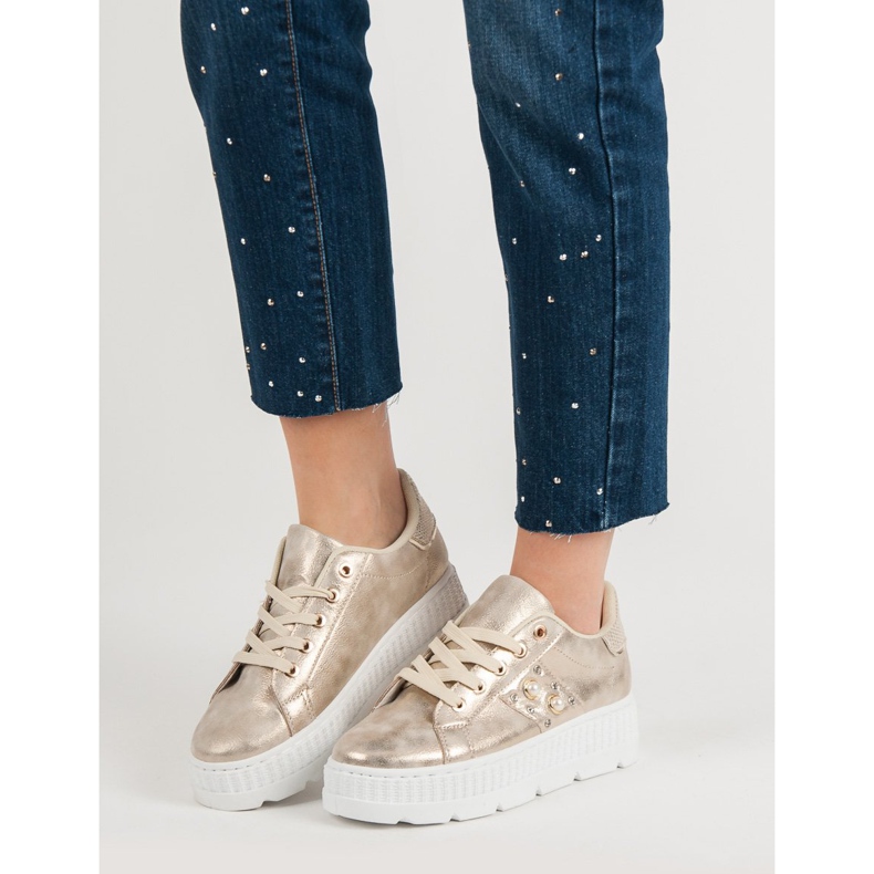 Arany Cipő A Platformon aranysárga 2