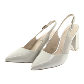 Szürke női szandál a Caprice 29604 poszton 3