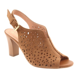 Espinto Nyílt szandál a 317 barna oszlopon 1