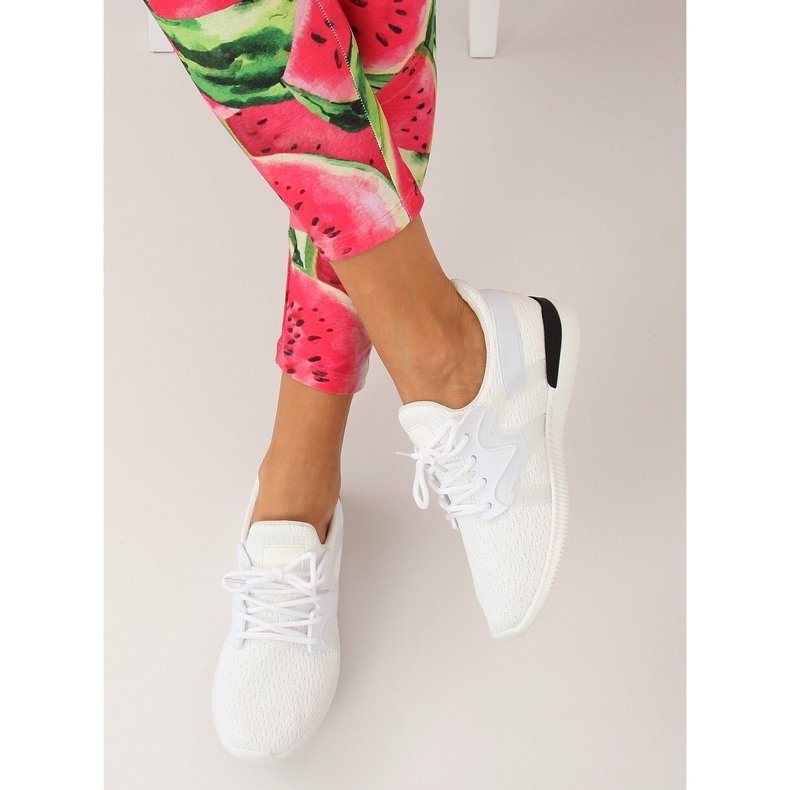 Fehér sportcipő X-9751 Fehér 1