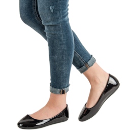 GUAPISSIMA Lakkozott balerinák fekete 1