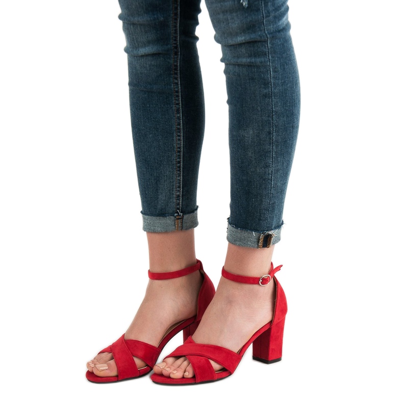 Best Shoes Piros velúr szandál 1