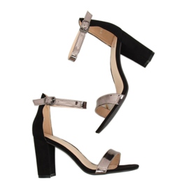 Fekete GF-WL-35 Fekete szandál a poszton 1