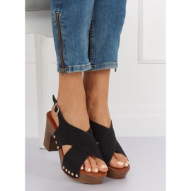 A szandálok dugják a feketét D-131 Black fekete 2 A szandálok dugják a feketét D-131 Black fekete 2