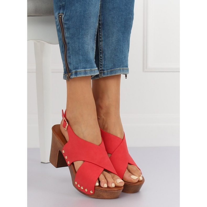 Szandál ala piros dugó D-131 Red 2