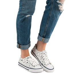 J. Star Bézs színű cipők csillagokkal fehér fekete 2