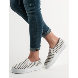 SHELOVET Fehér csíkos sliponok 1