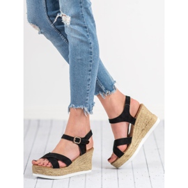 JESSY ROSS Fekete velúr szandál 1