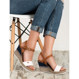 Goodin Divatos szandál fehér barna 2
