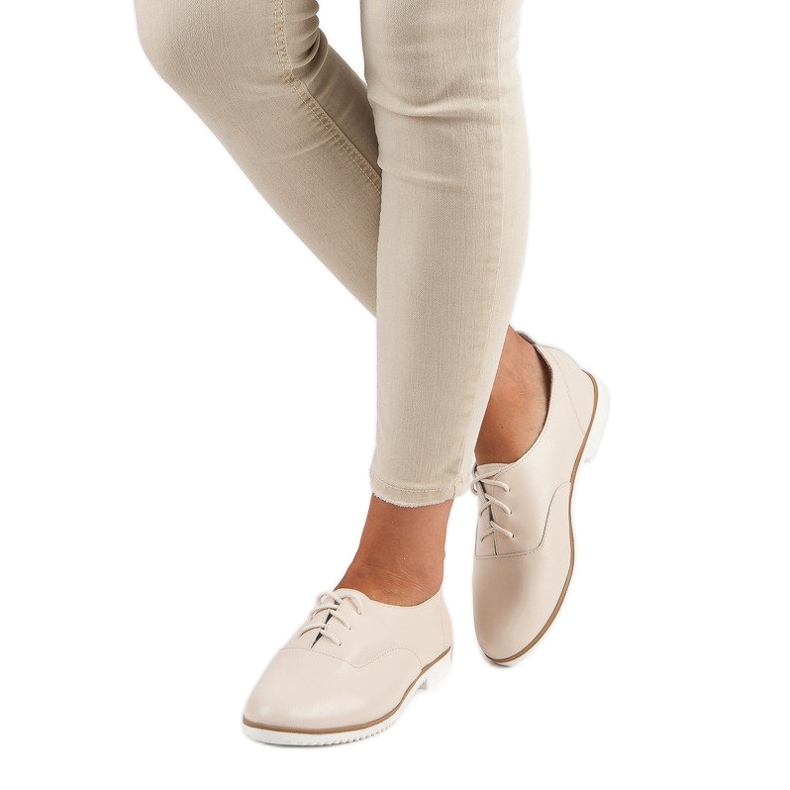 A márka világos bézs bőrcipői MAZARO 2