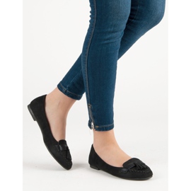 Small Swan Cipők rojtokkal fekete 1