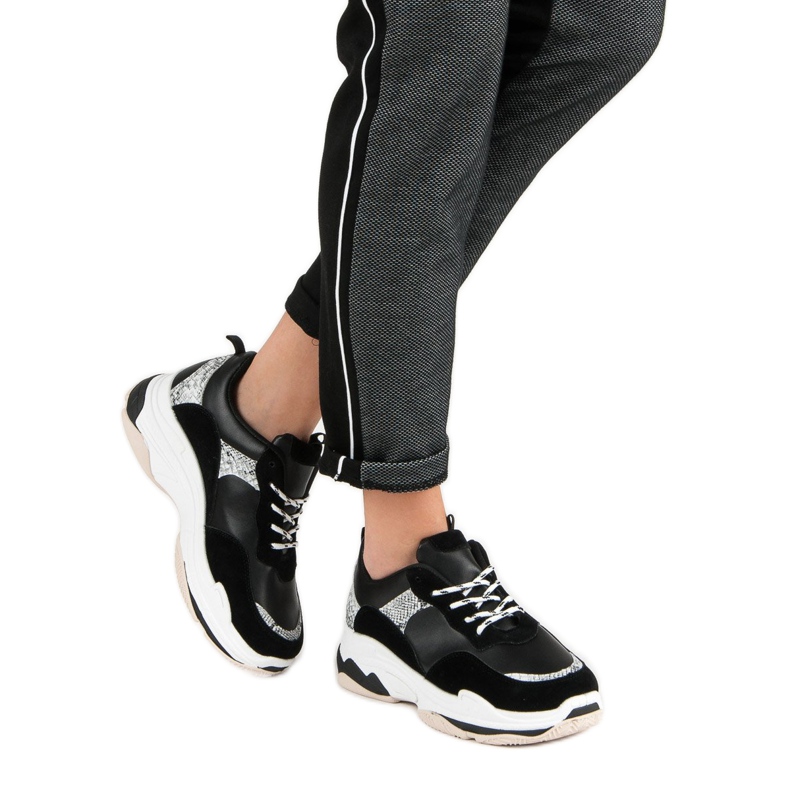 Fekete cipők mintával 2