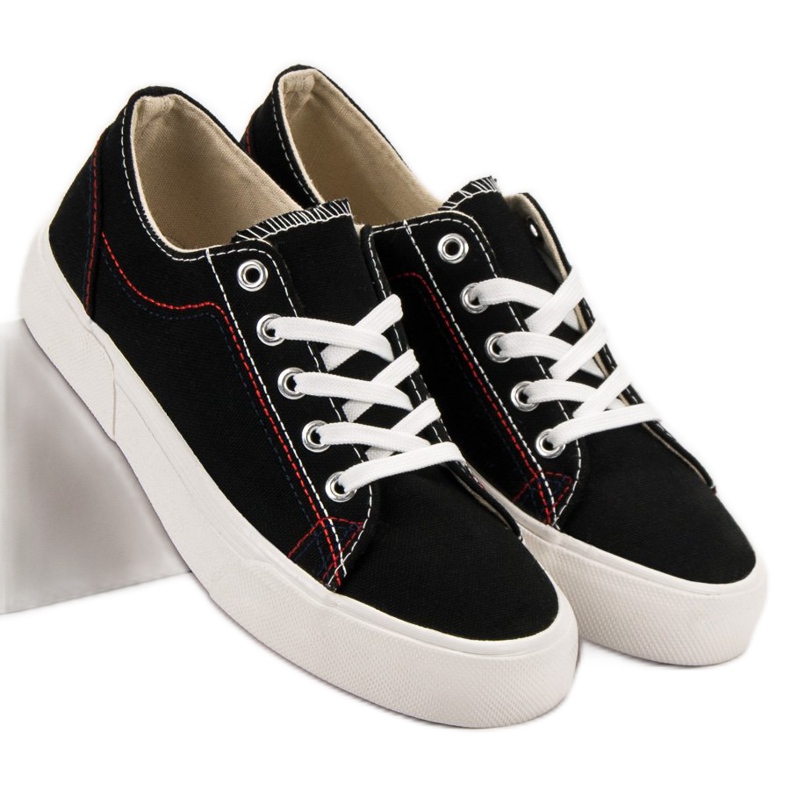 Kylie Fekete cipők 1