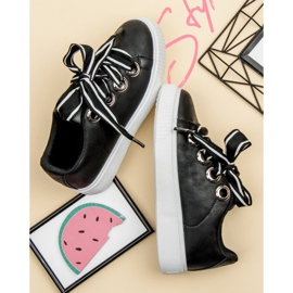 Sportcipő csillogással fekete 1