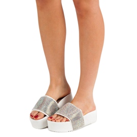 Marquiz Divatos papucs a platformon fehér sokszínű 1