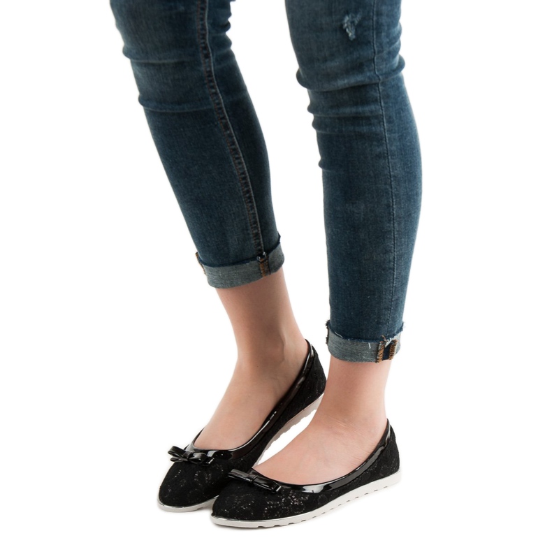 SHELOVET Balerina csipkével fekete 1