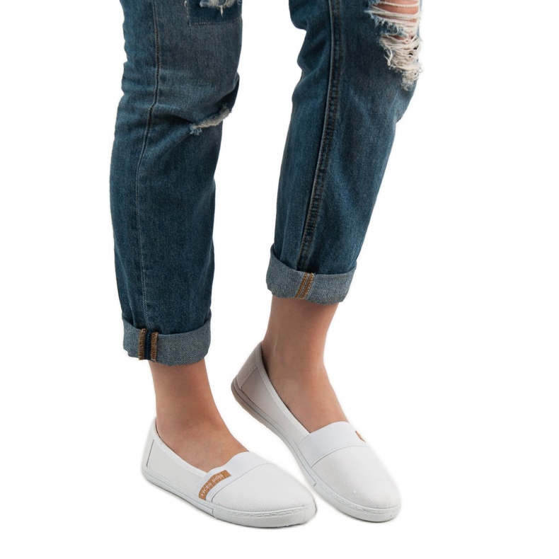 Kényelmes VICES Slipony fehér 1