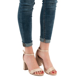 VICES szandál egy poszton barna 2