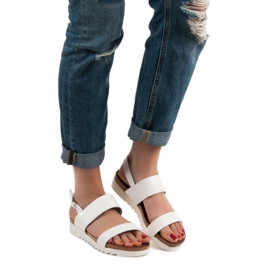 Best Shoes Fehér lapos szandál 1