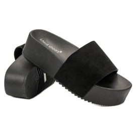 Ideal Shoes Papucs a platformon fekete 1