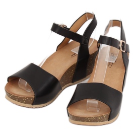 Fekete szandál ék sarkán 1052 Fekete 2