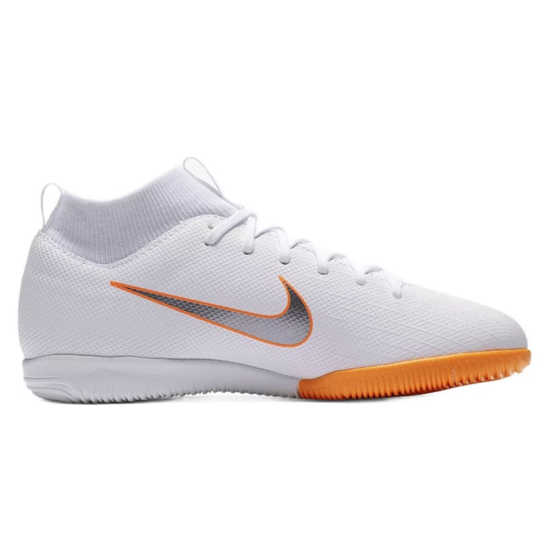 Beltéri cipő Nike Mercurial SuperflyX 6 Academy Gs Ic Jr AH7343-107 fehér fehér 1