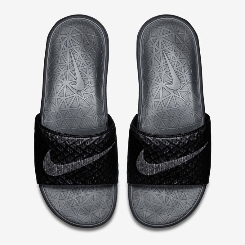 Nike Benassi Solarsoft Slide 705474-091 papucs fekete 1 Nike Benassi Solarsoft Slide 705474-091 papucs fekete 1