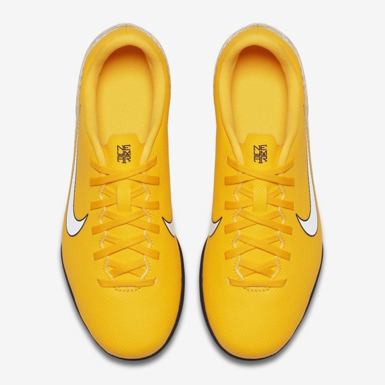 Nike Mercurial Vapor 12 Club Neymar Tf Jr AO9478-710 focicipő sárga sárga 2 Nike Mercurial Vapor 12 Club Neymar Tf Jr AO9478-710 focicipő sárga sárga 2