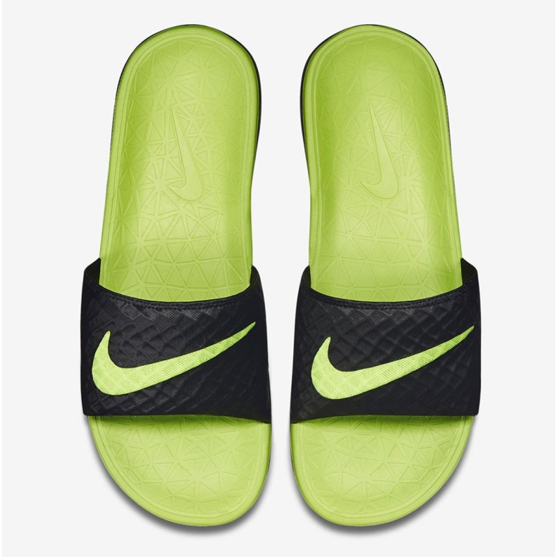 Nike Benassi Solarsoft Slide 705474-070 fekete 1 Nike Benassi Solarsoft Slide 705474-070 fekete 1