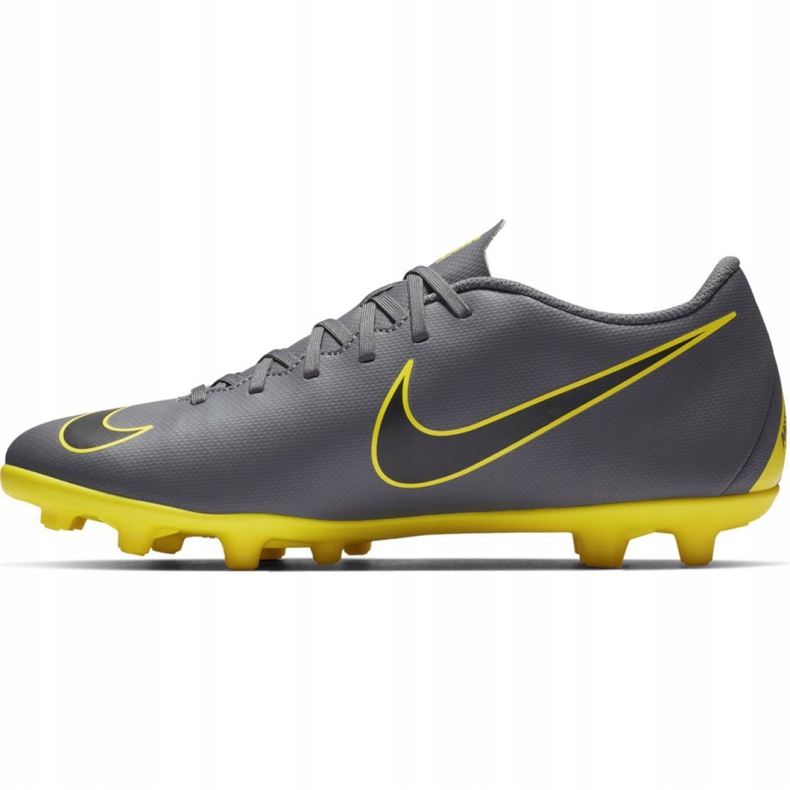 Nike Mercurial Vapor 12 Club Mg M AH7378-070 futballcipő fekete fekete 1