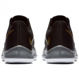 Kosárlabda cipő Nike Air Versitile Iii M AO4430-005 sokszínű fekete 2