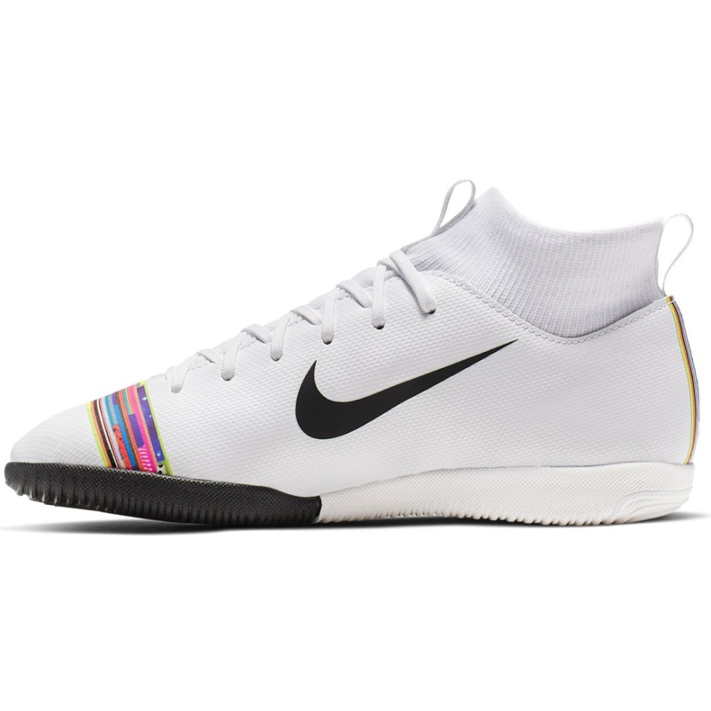 Belső cipő Nike Mercurial Superfly X 6 Academy Ic Jr AJ3110-109 sokszínű fehér 1