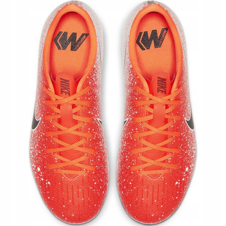Nike Mercurial Vapor 12 Academy Mg Jr AH7347-801 futballcipő sokszínű piros 1 Nike Mercurial Vapor 12 Academy Mg Jr AH7347-801 futballcipő sokszínű piros 1