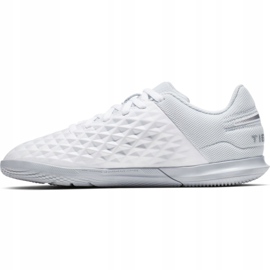 Belső cipő Nike Tiempo Legend 8 Club Ic Jr AT5882-100 fehér fehér 2