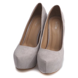 Velúr sarok a LE107A szürke platformon 1