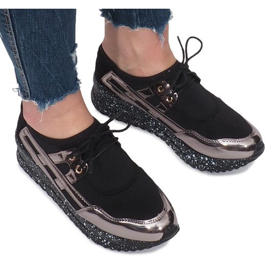 Fekete sportcipők a Calixte platformon 1