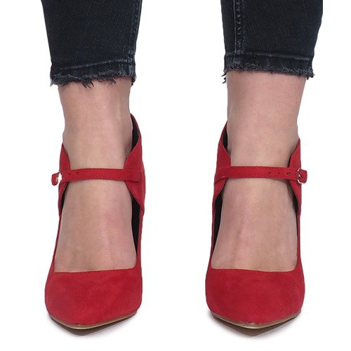 Piros csizma Thérèse sarkán 1