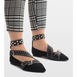 Fekete, cipzáras cipő B12-8 csapokkal 1