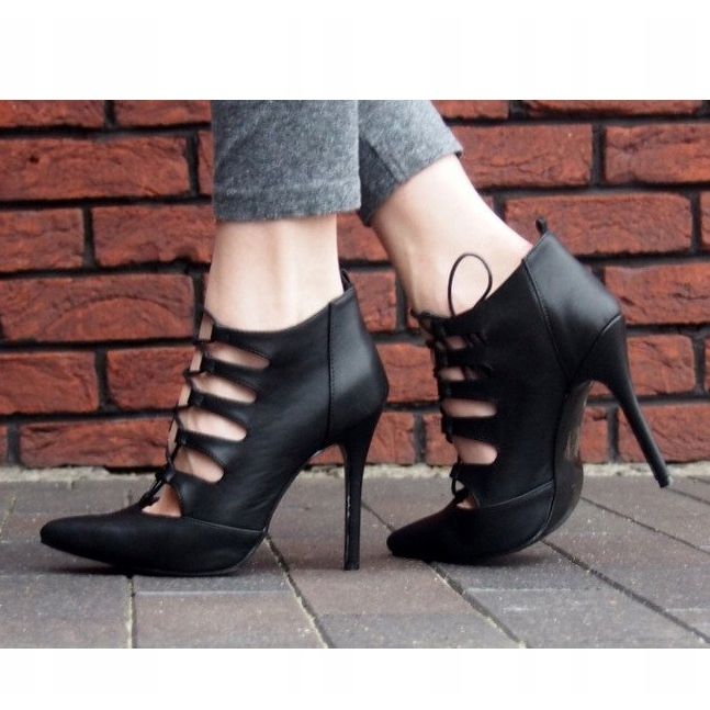 Gazdagon díszített magas szandál 11033-1 fekete 1