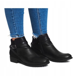 LM-201 fekete csizmával díszített 1 LM-201 fekete csizmával díszített 1