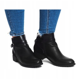 LM-201 fekete csizmával díszített 2 LM-201 fekete csizmával díszített 2