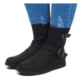 Meleg csizma csattal B9813 fekete 1