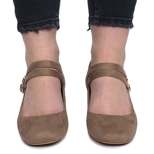 Bézs színű szivattyúk a Tamara oszlopon 2