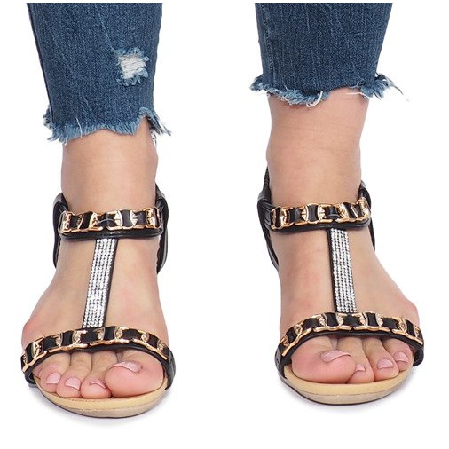 Fekete szandál finom fa ék sarkán 1